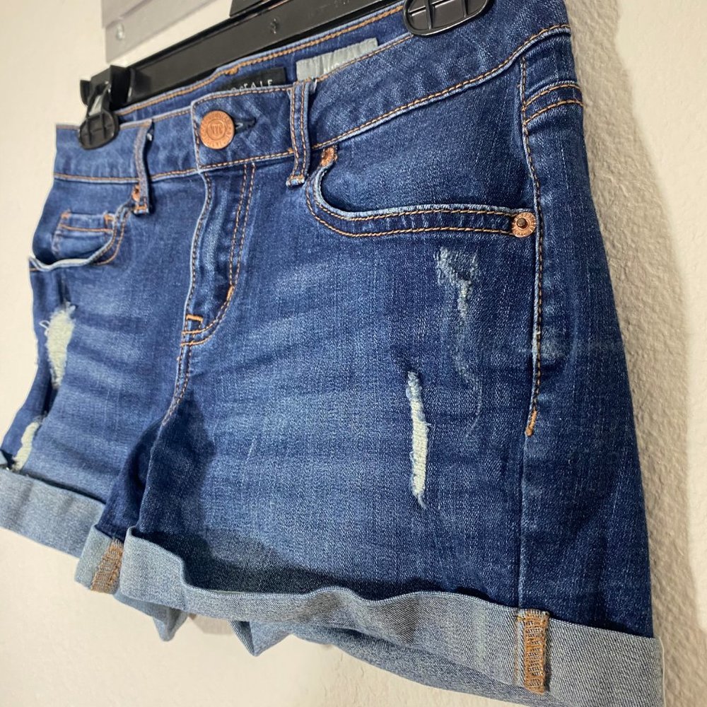 Aeropostale Midi Medium Wash Denim Jean Shorts 4 - Picture 4 of 9